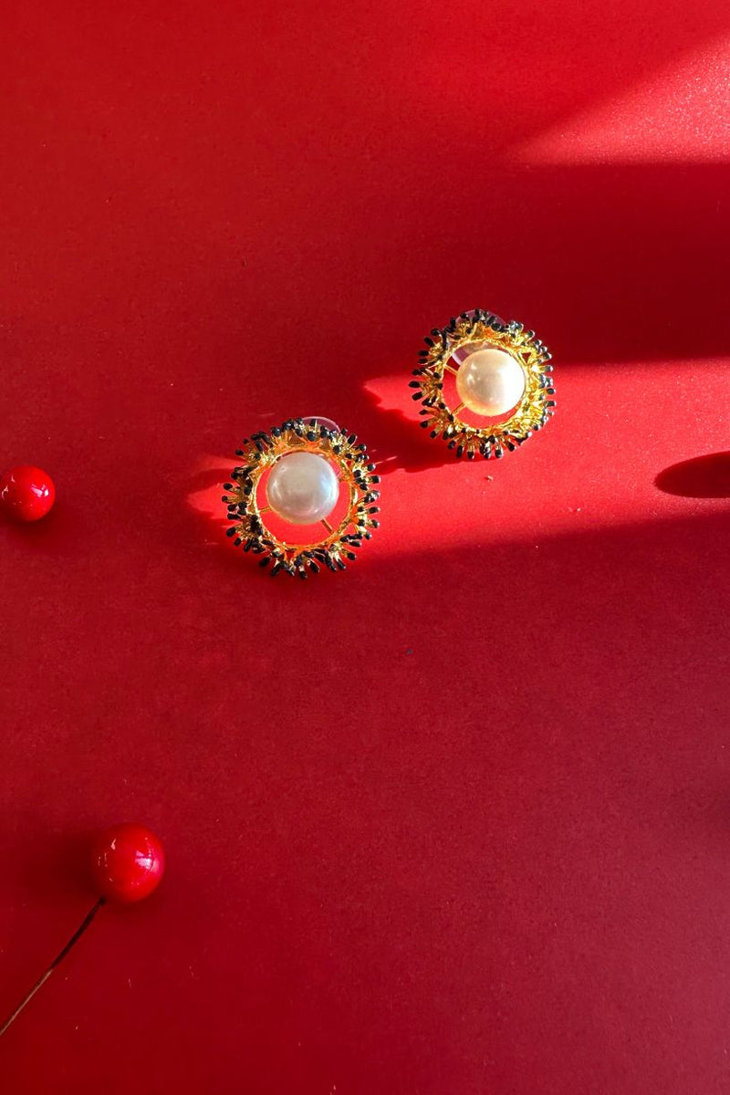 Wreath Stud Earrings