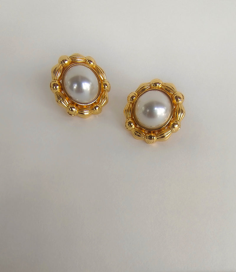 Bella Pearl Studs