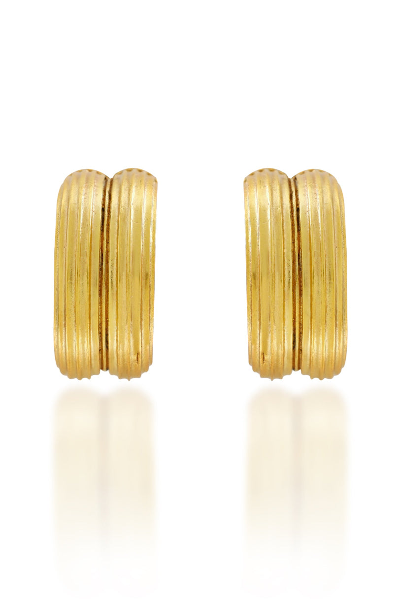 Everyday jewelry, Statement Hoops, UK USA jewelry, contemporary jewelry 