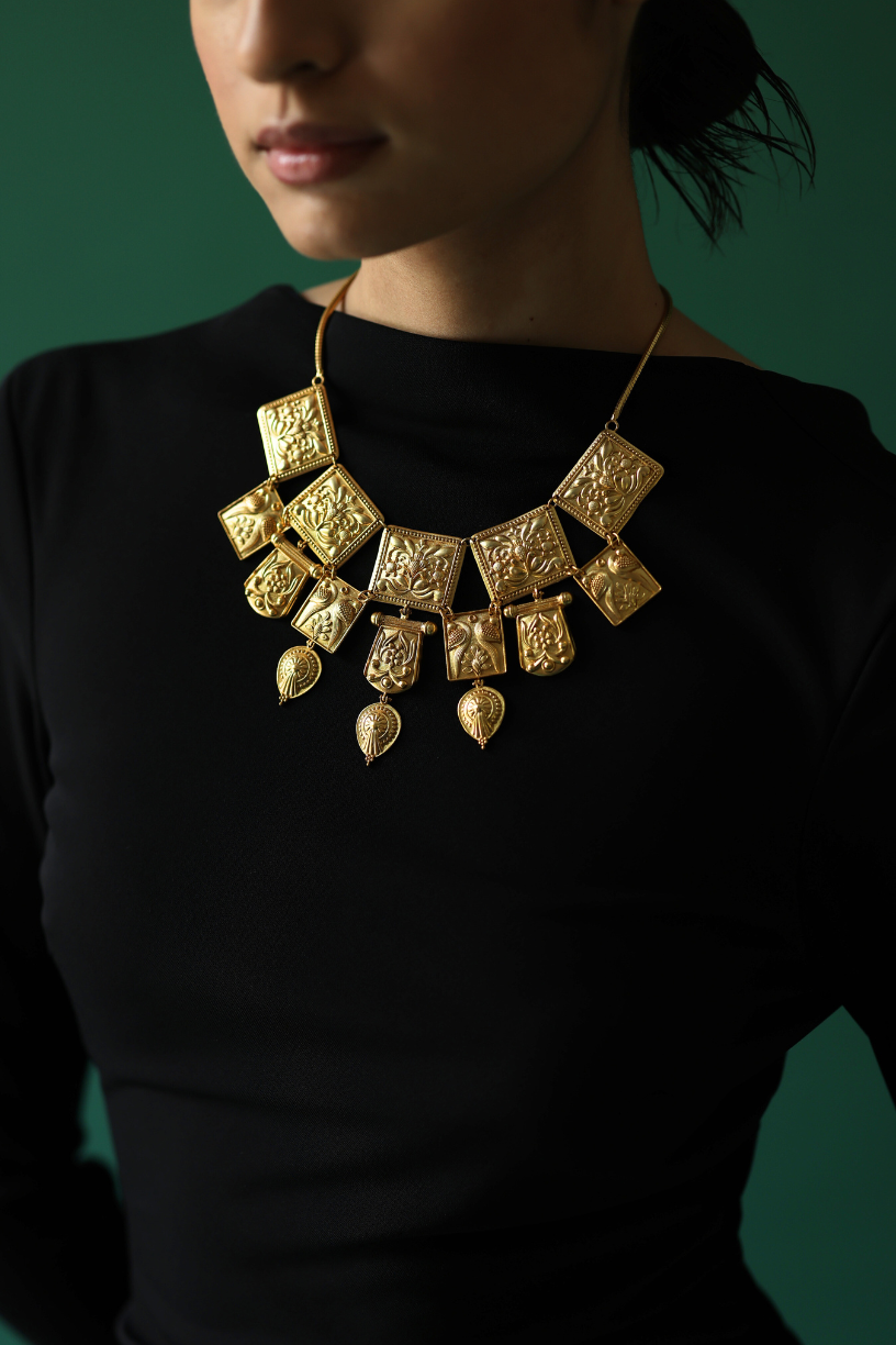 buy-new-gold-empress-necklace-uk,spain