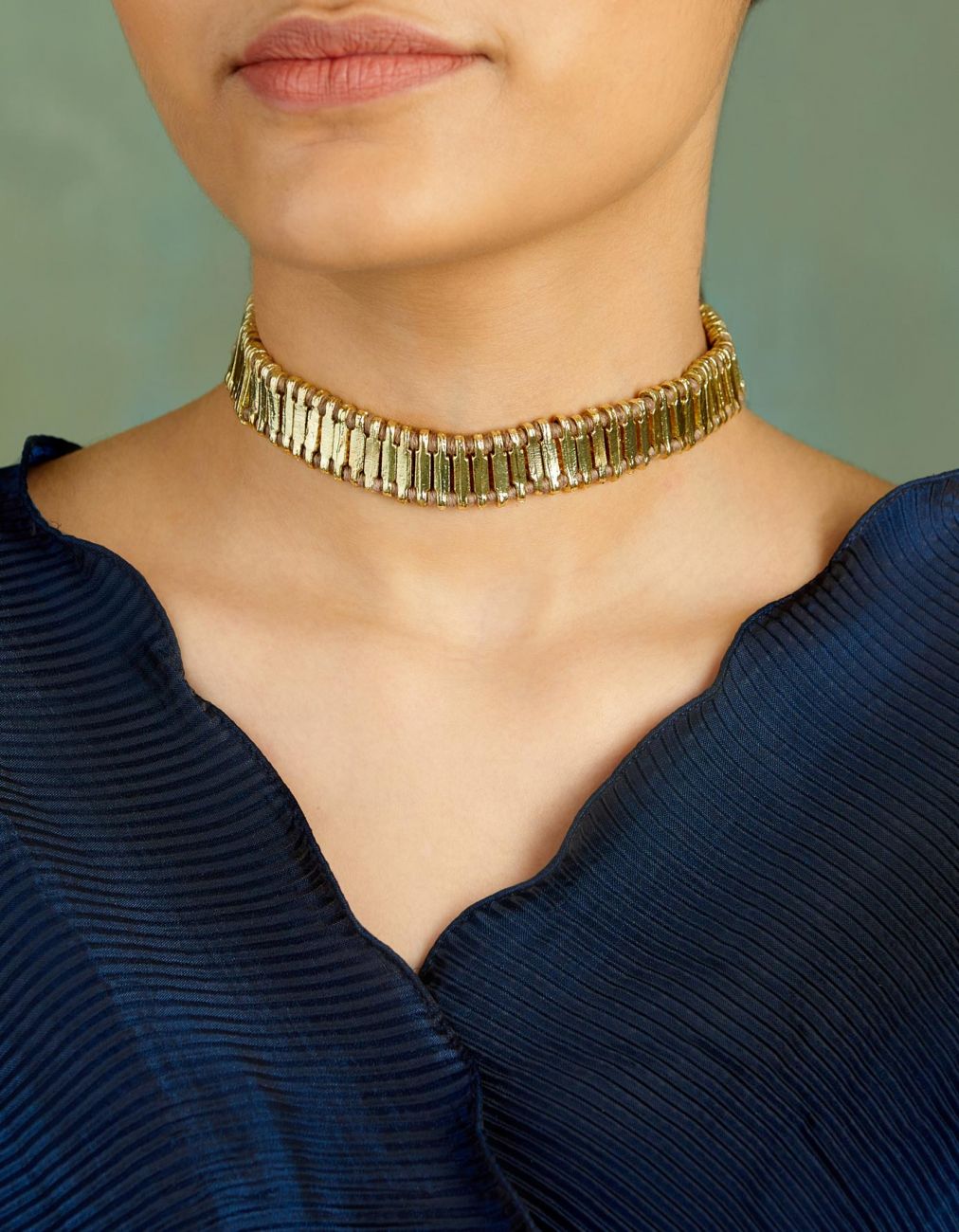 Ethnic gold choker necklace-Melrosia-London-Paris