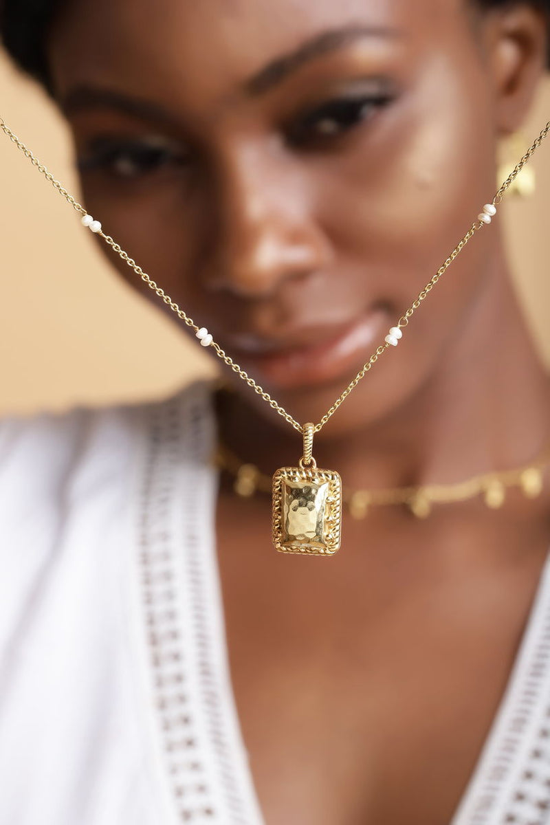 HAMMERPENDANTWITHPEARLINCHAIN UK
