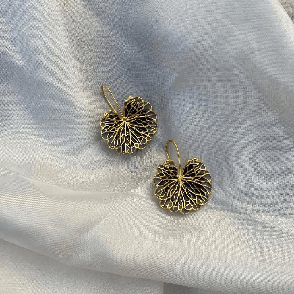 The Jewel Jar, handmade-leaf-earrings-in-grey-uk